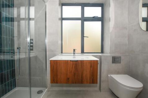 Bedroom Four En-Suite.jpg