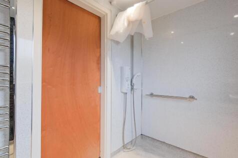 009-18 Hemmingen Court Carluke, Lanarkshire, ML8 5