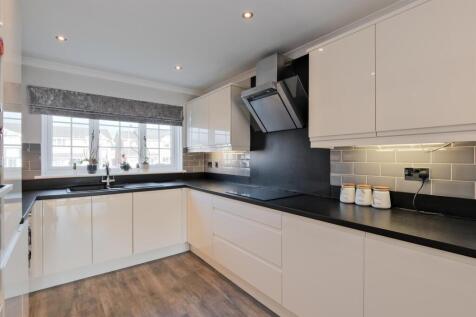 013-22 General Roy Way Carluke, ML8 4LP.jpg