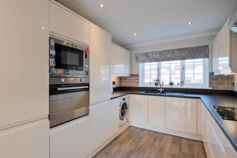 014-22 General Roy Way Carluke, ML8 4LP.jpg