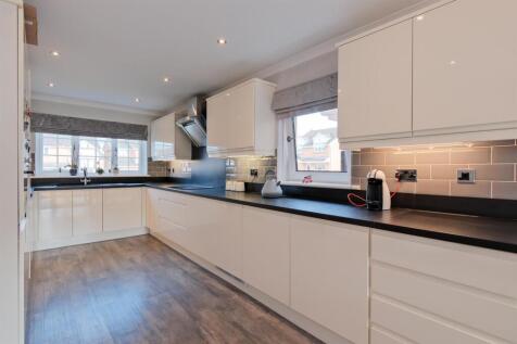 020-22 General Roy Way Carluke, ML8 4LP.jpg