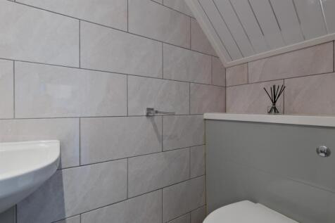 025-22 General Roy Way Carluke, ML8 4LP.jpg