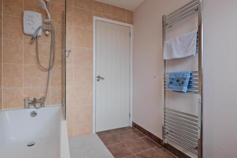 043-22 General Roy Way Carluke, ML8 4LP.jpg