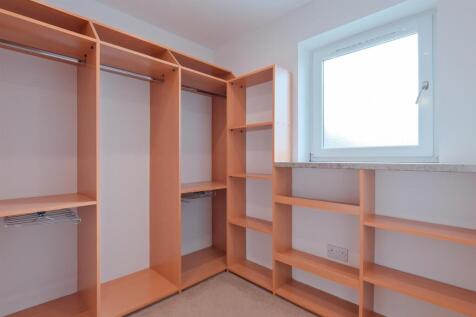 walk in wardrobe