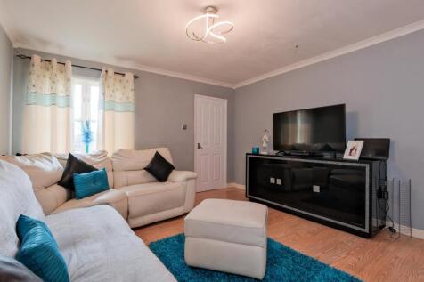 003-28 McMahon Drive, Newmains, ML2 9BS.jpg