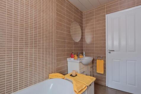 018-28 McMahon Drive, Newmains, ML2 9BS.jpg
