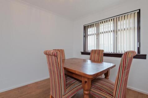 015-4 Gigha Quadrant Wishaw, ML2 0TE.jpg