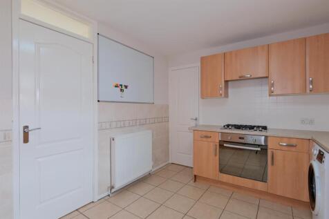 020-4 Gigha Quadrant Wishaw, ML2 0TE.jpg
