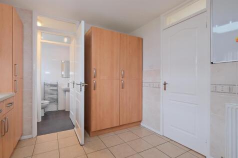 022-4 Gigha Quadrant Wishaw, ML2 0TE.jpg