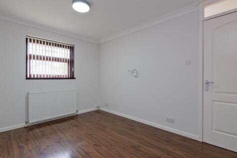 028-4 Gigha Quadrant Wishaw, ML2 0TE.jpg