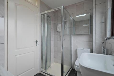 040-4 Gigha Quadrant Wishaw, ML2 0TE.jpg