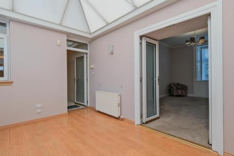 038-140 Caledonian Road Wishaw, ML2 0HT.jpg