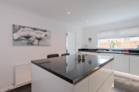 008-83 Torbothie Road Shotts, ML7 5NE.jpg