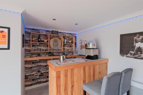 052-83 Torbothie Road Shotts, ML7 5NE.jpg