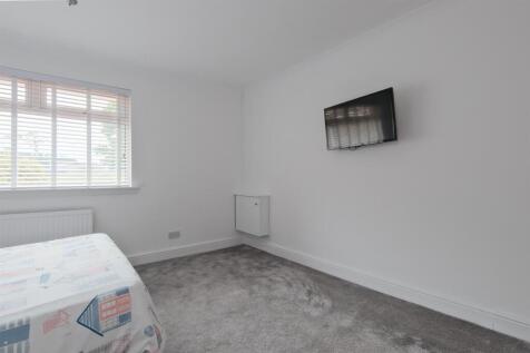028-83 Torbothie Road Shotts, ML7 5NE.jpg