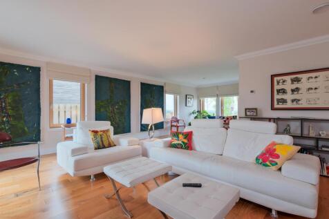 002-15 Cartland Rd, Lanark ML11 7RF.jpg