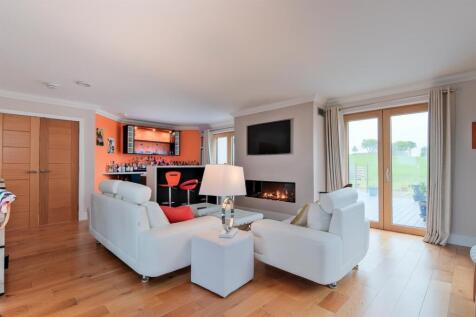 006-15 Cartland Rd, Lanark ML11 7RF.jpg