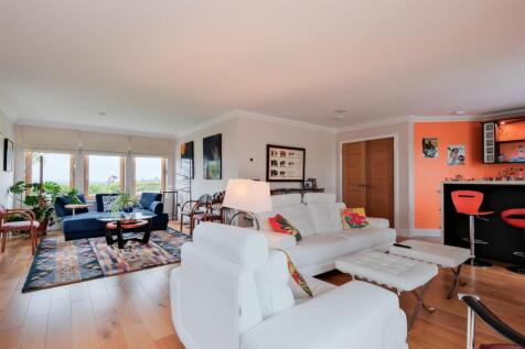 007-15 Cartland Rd, Lanark ML11 7RF.jpg