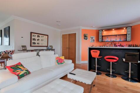 008-15 Cartland Rd, Lanark ML11 7RF.jpg