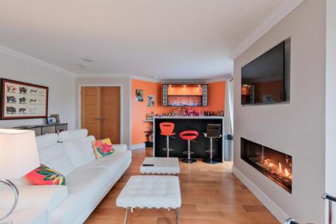 010-15 Cartland Rd, Lanark ML11 7RF.jpg