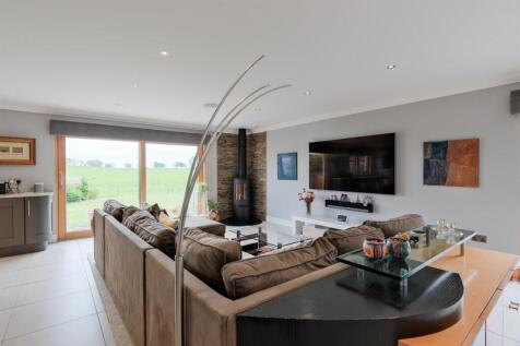 027-15 Cartland Rd, Lanark ML11 7RF.jpg