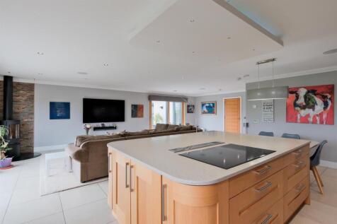 030-15 Cartland Rd, Lanark ML11 7RF.jpg