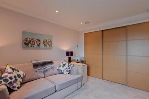 077-15 Cartland Rd, Lanark ML11 7RF.jpg
