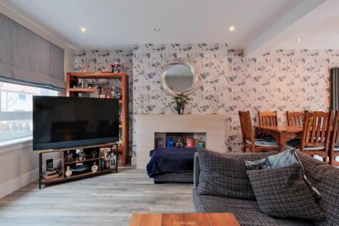 010-34 St Nicholas Road Lanark ML11 7AX.jpg