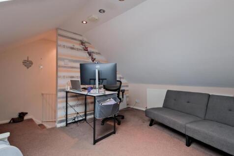 034-34 St Nicholas Road Lanark ML11 7AX.jpg