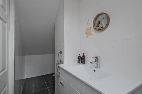 040-34 St Nicholas Road Lanark ML11 7AX.jpg