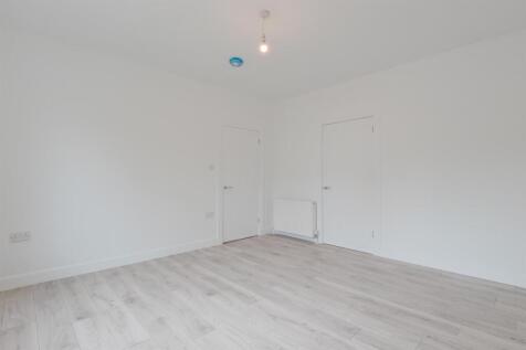 006-68 Butterburn Park, Hamilton ML36 SJ.jpg