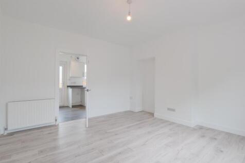 008-68 Butterburn Park, Hamilton ML36 SJ.jpg