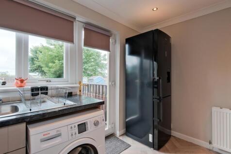 016-32 Currieside Place, Shotts, ML7 4AL.jpg