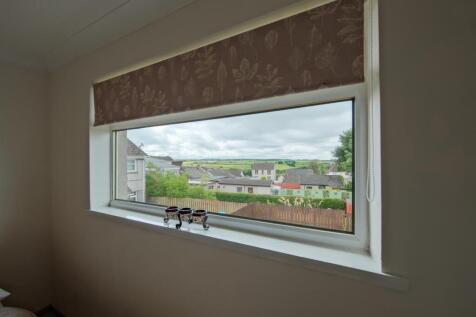 022-32 Currieside Place, Shotts, ML7 4AL.jpg