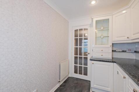 018-3 East Ave, Carluke ML8 5TS.jpg