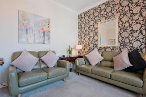 005-64 Sandy Road Carluke ML8 5DH.jpg