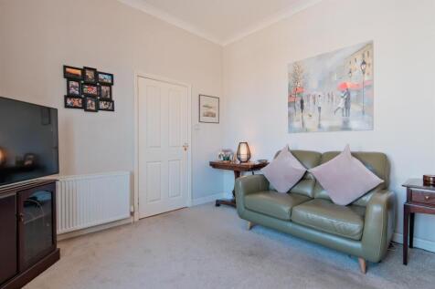 006-64 Sandy Road Carluke ML8 5DH.jpg