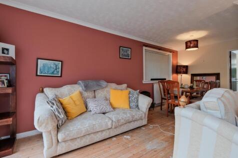 028-70 Alan Avenue, Carluke, ML8 5UA.jpg