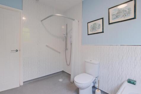 031-70 Alan Avenue, Carluke, ML8 5UA.jpg