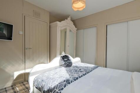 036-70 Alan Avenue, Carluke, ML8 5UA.jpg