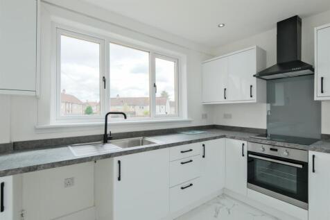 022-1 Innellin Crescent, Shotts ML4 4DB.jpg