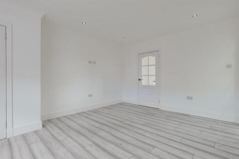 019-1 Innellin Crescent, Shotts ML4 4DB.jpg