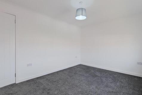 011-1 Innellin Crescent, Shotts ML4 4DB.jpg