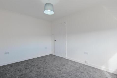 014-1 Innellin Crescent, Shotts ML4 4DB.jpg