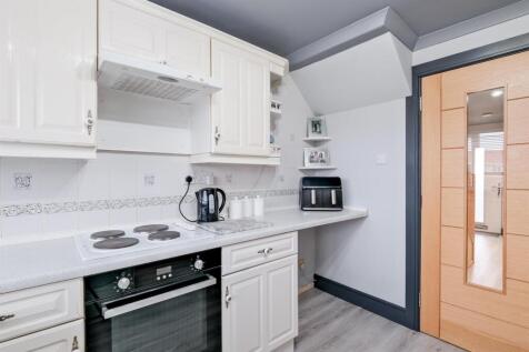 019-32 Kenmore Way, Carluke ML8 5RZ.jpg