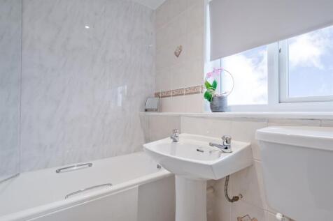 036-32 Kenmore Way, Carluke ML8 5RZ.jpg