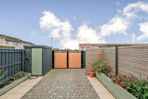 009-32 Kenmore Way, Carluke ML8 5RZ.jpg