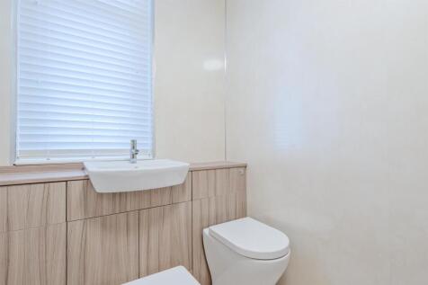 006-241 Dyfrig St, Shotts ML7 4BY.jpg