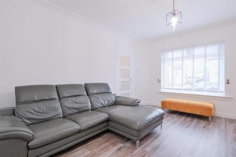 009-241 Dyfrig St, Shotts ML7 4BY.jpg