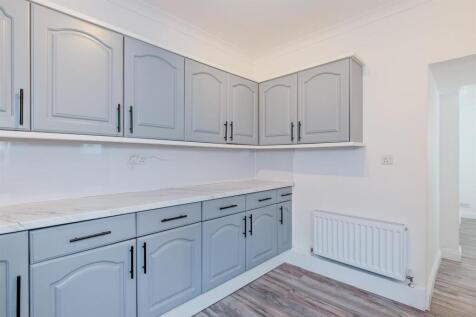 018-241 Dyfrig St, Shotts ML7 4BY.jpg